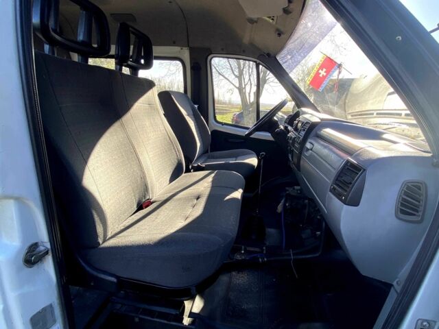 Белый ГАЗ 2752 Соболь, объемом двигателя 2.5 л и пробегом 230 тыс. км за 2600 $, фото 8 на Automoto.ua