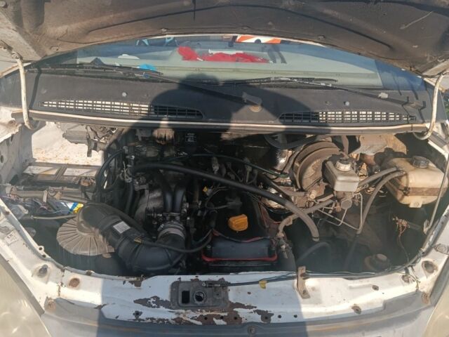 Белый ГАЗ 2752 Соболь, объемом двигателя 2.4 л и пробегом 193 тыс. км за 1700 $, фото 12 на Automoto.ua