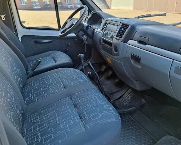 Белый ГАЗ 2752 Соболь, объемом двигателя 2.78 л и пробегом 172 тыс. км за 5500 $, фото 10 на Automoto.ua