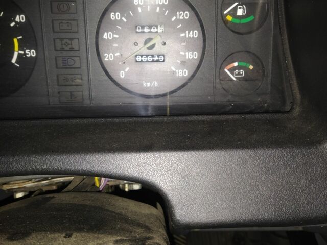 Белый ГАЗ 2752 Соболь, объемом двигателя 2.3 л и пробегом 86 тыс. км за 1800 $, фото 2 на Automoto.ua