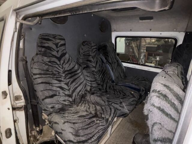Белый ГАЗ 2752 Соболь, объемом двигателя 2.3 л и пробегом 300 тыс. км за 1100 $, фото 3 на Automoto.ua
