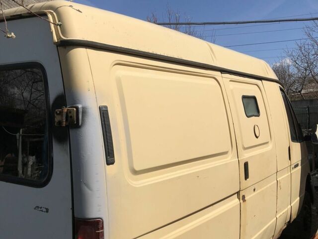 Бежевый ГАЗ 2752 Соболь, объемом двигателя 2.4 л и пробегом 170 тыс. км за 1050 $, фото 4 на Automoto.ua
