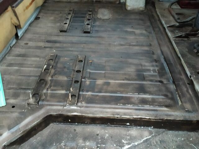 Червоний ГАЗ 2752 Соболь, об'ємом двигуна 0 л та пробігом 123 тис. км за 2901 $, фото 3 на Automoto.ua