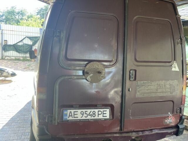 ГАЗ 2752 Соболь 2003 в Славянске на Automoto.ua Красный ГАЗ 2752 Соболь, объемом двигателя 2.3 л и пробегом 150 тыс. км за 1500 $, фото 7 на Automoto.ua