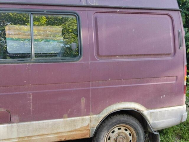 Красный ГАЗ 2752 Соболь, объемом двигателя 2.3 л и пробегом 2 тыс. км за 239 $, фото 2 на Automoto.ua