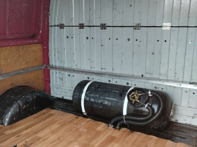 Червоний ГАЗ 2752 Соболь, об'ємом двигуна 2 л та пробігом 150 тис. км за 2300 $, фото 9 на Automoto.ua