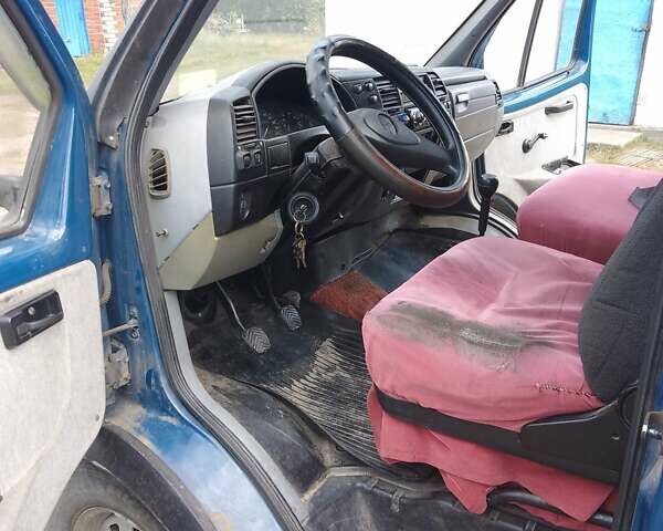 Синий ГАЗ 2752 Соболь, объемом двигателя 2.29 л и пробегом 235 тыс. км за 1350 $, фото 5 на Automoto.ua