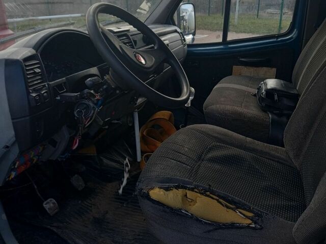 Синий ГАЗ 2752 Соболь, объемом двигателя 2.5 л и пробегом 200 тыс. км за 1500 $, фото 3 на Automoto.ua