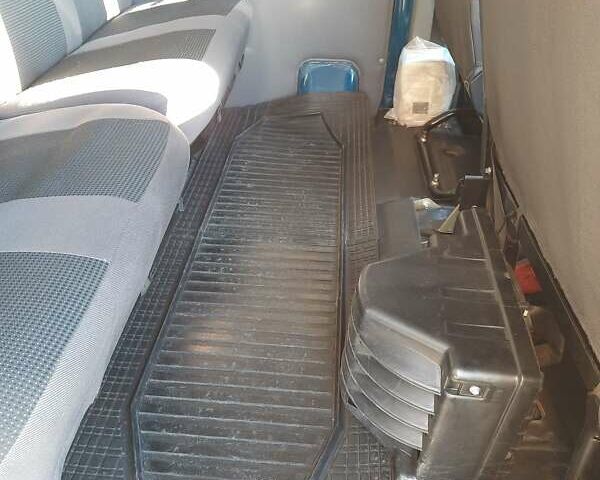 Синий ГАЗ 2752 Соболь, объемом двигателя 2.46 л и пробегом 14 тыс. км за 6100 $, фото 5 на Automoto.ua