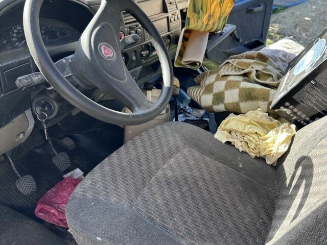 ГАЗ 2752 Соболь 2006 в Ивано-Франковске на Automoto.ua Синий ГАЗ 2752 Соболь, объемом двигателя 0 л и пробегом 64 тыс. км за 100 $, фото 12 на Automoto.ua