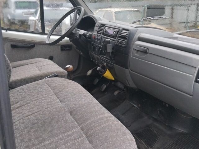 Білий ГАЗ 2790, об'ємом двигуна 2.3 л та пробігом 168 тис. км за 3000 $, фото 4 на Automoto.ua