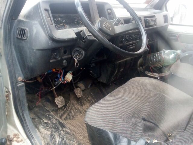 Белый ГАЗ 3102 Волга, объемом двигателя 2.4 л и пробегом 1 тыс. км за 700 $, фото 2 на Automoto.ua