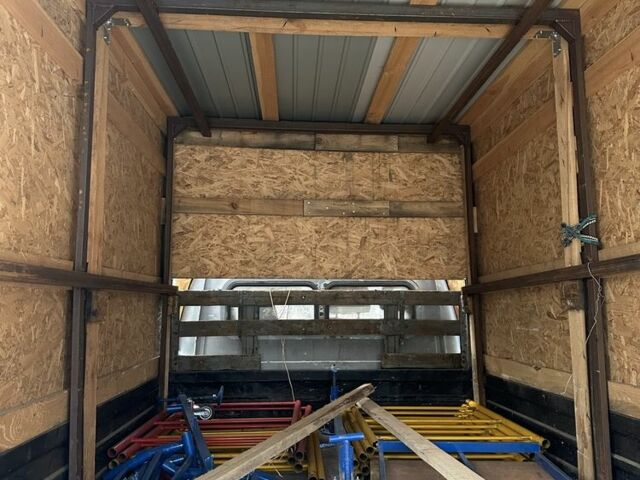 Белый ГАЗ 3102 Волга, объемом двигателя 2.9 л и пробегом 224 тыс. км за 1500 $, фото 3 на Automoto.ua