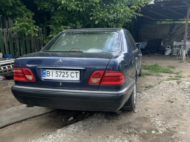 Белый ГАЗ 3102 Волга, объемом двигателя 2.3 л и пробегом 300 тыс. км за 2600 $, фото 3 на Automoto.ua