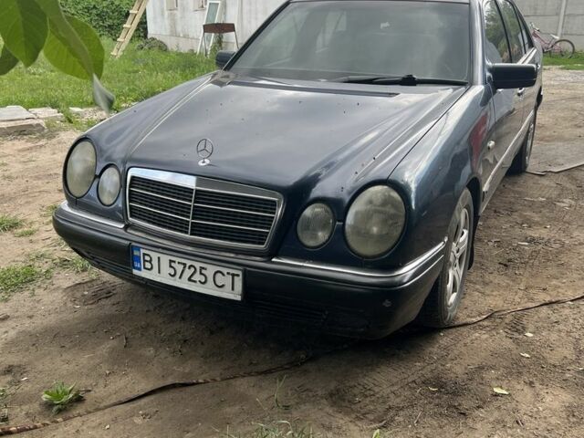 Белый ГАЗ 3102 Волга, объемом двигателя 2.3 л и пробегом 300 тыс. км за 2600 $, фото 1 на Automoto.ua