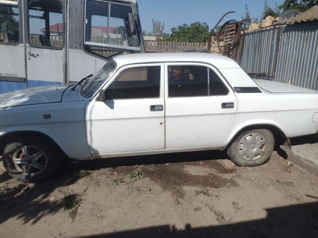Белый ГАЗ 3102 Волга, объемом двигателя 2 л и пробегом 75 тыс. км за 550 $, фото 3 на Automoto.ua