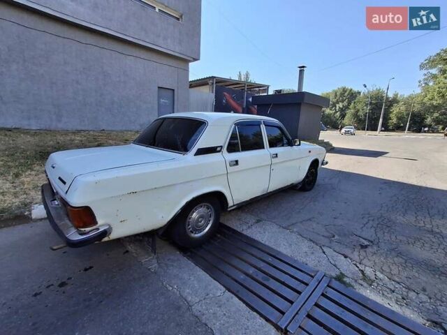 Білий ГАЗ 3102 Волга, об'ємом двигуна 2.4 л та пробігом 145 тис. км за 557 $, фото 6 на Automoto.ua