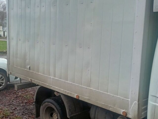 Білий ГАЗ 3102 Волга, об'ємом двигуна 2.5 л та пробігом 500 тис. км за 3500 $, фото 2 на Automoto.ua