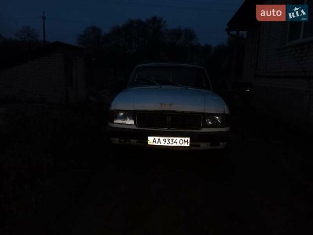 Белый ГАЗ 3102 Волга, объемом двигателя 2.45 л и пробегом 100 тыс. км за 1700 $, фото 3 на Automoto.ua