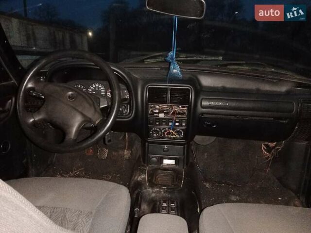 Белый ГАЗ 3102 Волга, объемом двигателя 2.45 л и пробегом 100 тыс. км за 1700 $, фото 7 на Automoto.ua