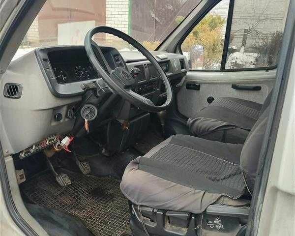 Серый ГАЗ 3102 Волга, объемом двигателя 2.45 л и пробегом 180 тыс. км за 1000 $, фото 7 на Automoto.ua