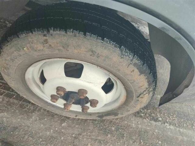 Серый ГАЗ 3102 Волга, объемом двигателя 2.45 л и пробегом 180 тыс. км за 1000 $, фото 5 на Automoto.ua