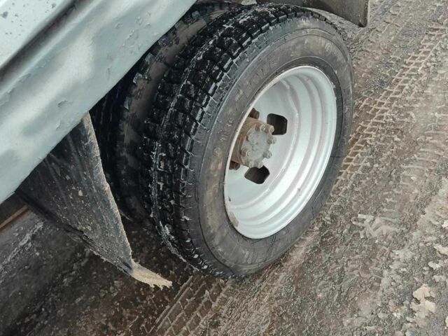 Серый ГАЗ 3102 Волга, объемом двигателя 2.45 л и пробегом 180 тыс. км за 1000 $, фото 8 на Automoto.ua