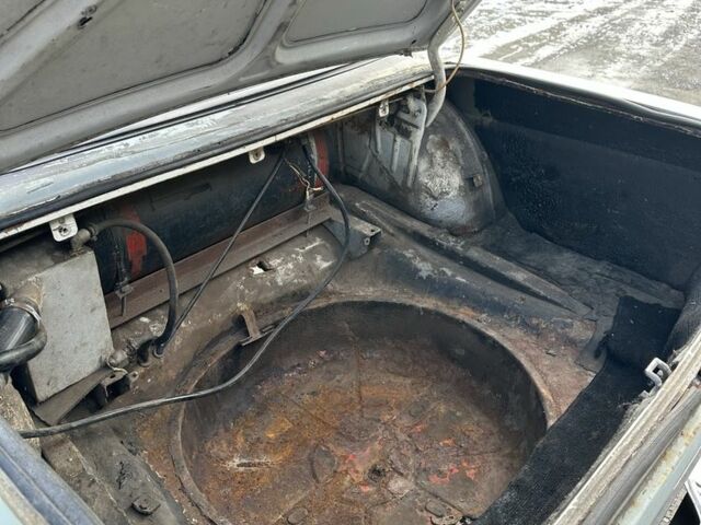 Серый ГАЗ 3102 Волга, объемом двигателя 2.45 л и пробегом 169 тыс. км за 800 $, фото 12 на Automoto.ua