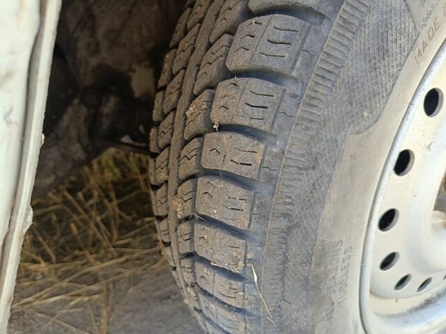 ГАЗ 3102 Волга 1997 в Запорожье на Automoto.ua Серый ГАЗ 3102 Волга, объемом двигателя 0 л и пробегом 170 тыс. км за 718 $, фото 4 на Automoto.ua