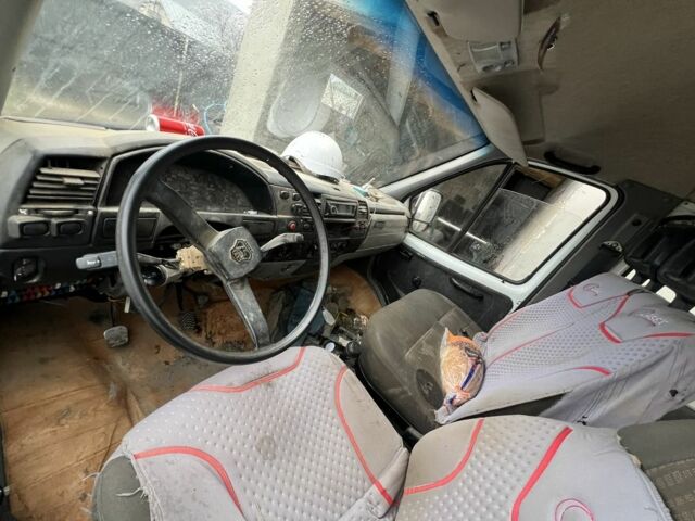 Белый ГАЗ 31029 Волга, объемом двигателя 2.5 л и пробегом 400 тыс. км за 1100 $, фото 3 на Automoto.ua