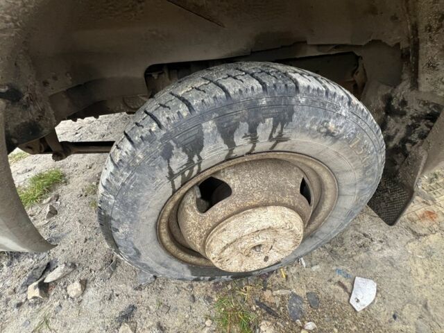 Белый ГАЗ 31029 Волга, объемом двигателя 2.5 л и пробегом 400 тыс. км за 1100 $, фото 6 на Automoto.ua