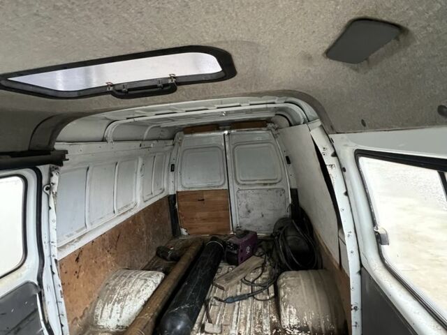 Белый ГАЗ 31029 Волга, объемом двигателя 2.5 л и пробегом 400 тыс. км за 1100 $, фото 4 на Automoto.ua