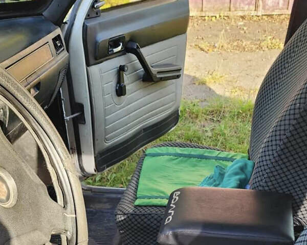 Белый ГАЗ 31029 Волга, объемом двигателя 2.4 л и пробегом 707 тыс. км за 519 $, фото 10 на Automoto.ua