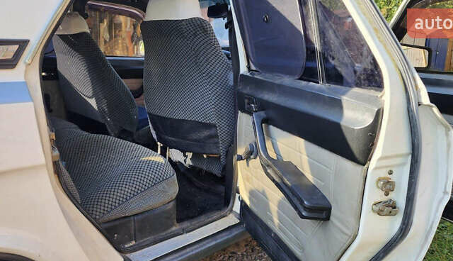 Белый ГАЗ 31029 Волга, объемом двигателя 2.4 л и пробегом 707 тыс. км за 519 $, фото 9 на Automoto.ua