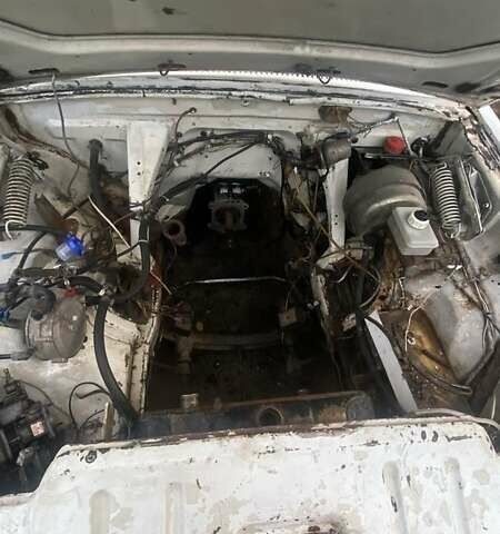 Белый ГАЗ 31029 Волга, объемом двигателя 2.4 л и пробегом 444 тыс. км за 299 $, фото 4 на Automoto.ua