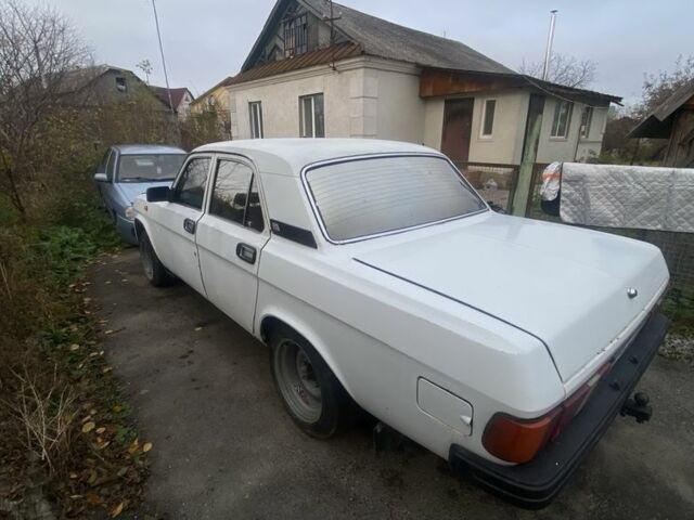 Белый ГАЗ 31029 Волга, объемом двигателя 2.4 л и пробегом 444 тыс. км за 299 $, фото 2 на Automoto.ua