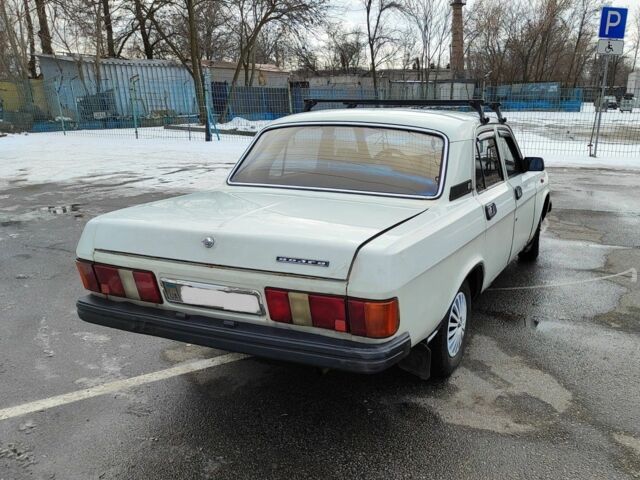 Білий ГАЗ 31029 Волга, об'ємом двигуна 2.4 л та пробігом 170 тис. км за 900 $, фото 3 на Automoto.ua