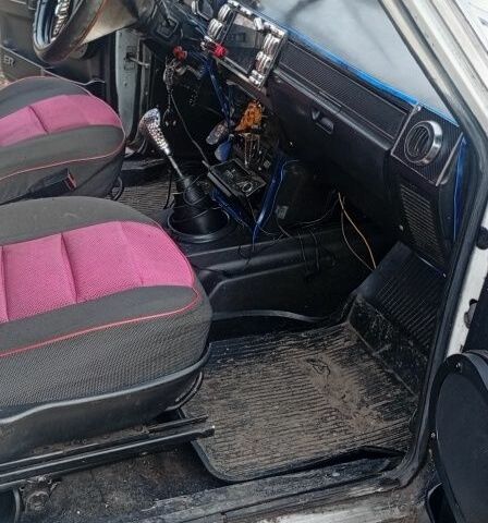 Білий ГАЗ 31029 Волга, об'ємом двигуна 2.4 л та пробігом 20 тис. км за 1111 $, фото 8 на Automoto.ua