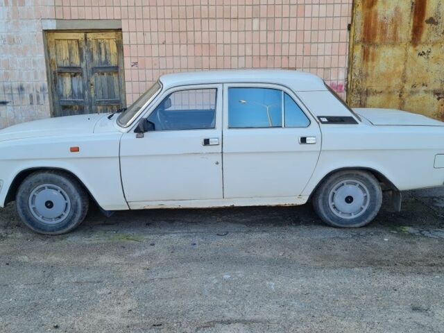 Белый ГАЗ 31029 Волга, объемом двигателя 2 л и пробегом 94 тыс. км за 700 $, фото 3 на Automoto.ua