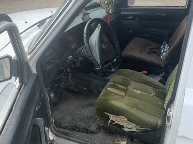 Білий ГАЗ 31029 Волга, об'ємом двигуна 2.4 л та пробігом 275 тис. км за 403 $, фото 5 на Automoto.ua