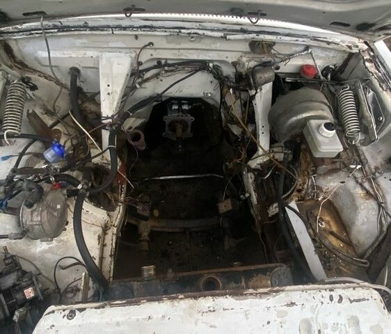 Белый ГАЗ 31029 Волга, объемом двигателя 2.4 л и пробегом 444 тыс. км за 299 $, фото 5 на Automoto.ua