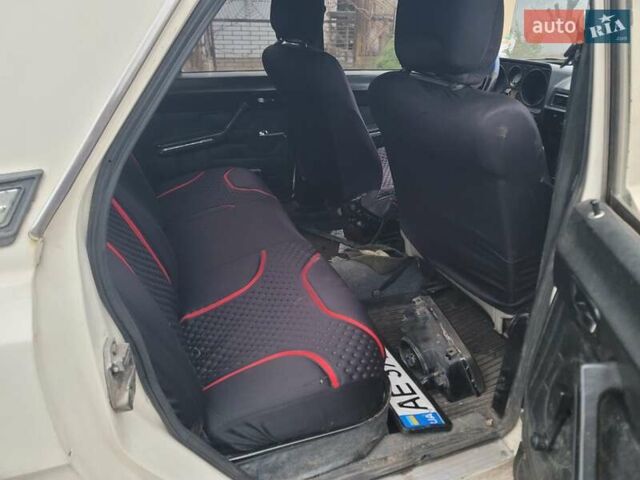 Белый ГАЗ 31029 Волга, объемом двигателя 2.4 л и пробегом 96 тыс. км за 600 $, фото 11 на Automoto.ua