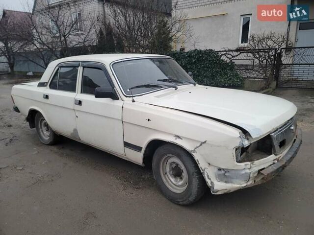 Белый ГАЗ 31029 Волга, объемом двигателя 2.4 л и пробегом 96 тыс. км за 600 $, фото 8 на Automoto.ua