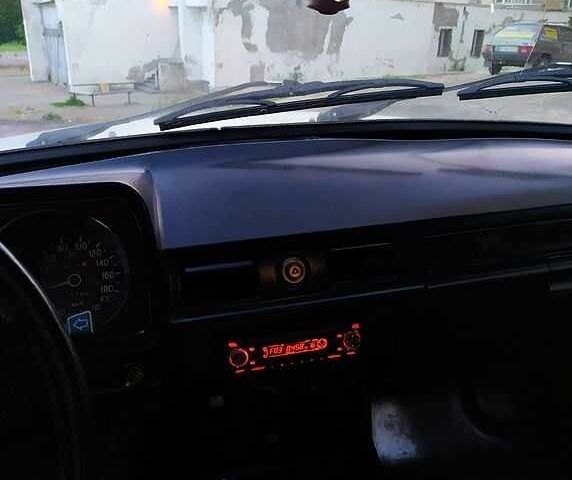 Белый ГАЗ 31029 Волга, объемом двигателя 2 л и пробегом 100 тыс. км за 2100 $, фото 1 на Automoto.ua