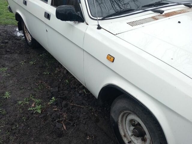 Білий ГАЗ 31029 Волга, об'ємом двигуна 2.4 л та пробігом 70 тис. км за 48000 $, фото 3 на Automoto.ua