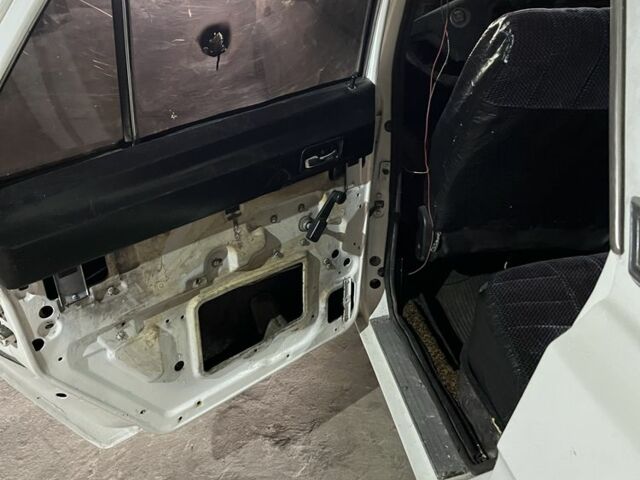 Білий ГАЗ 31029 Волга, об'ємом двигуна 0 л та пробігом 130 тис. км за 37000 $, фото 6 на Automoto.ua