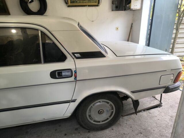 Белый ГАЗ 31029 Волга, объемом двигателя 2.4 л и пробегом 114 тыс. км за 2500 $, фото 3 на Automoto.ua