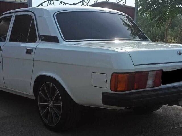 Белый ГАЗ 31029 Волга, объемом двигателя 2.4 л и пробегом 35 тыс. км за 5000 $, фото 1 на Automoto.ua