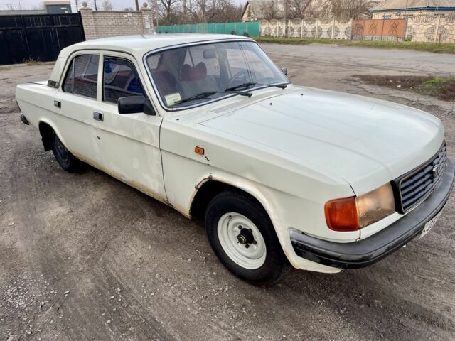 Белый ГАЗ 31029 Волга, объемом двигателя 2.5 л и пробегом 176 тыс. км за 1000 $, фото 1 на Automoto.ua