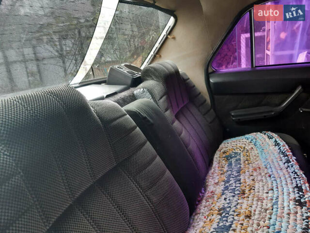 Белый ГАЗ 31029 Волга, объемом двигателя 2.4 л и пробегом 84 тыс. км за 1300 $, фото 5 на Automoto.ua